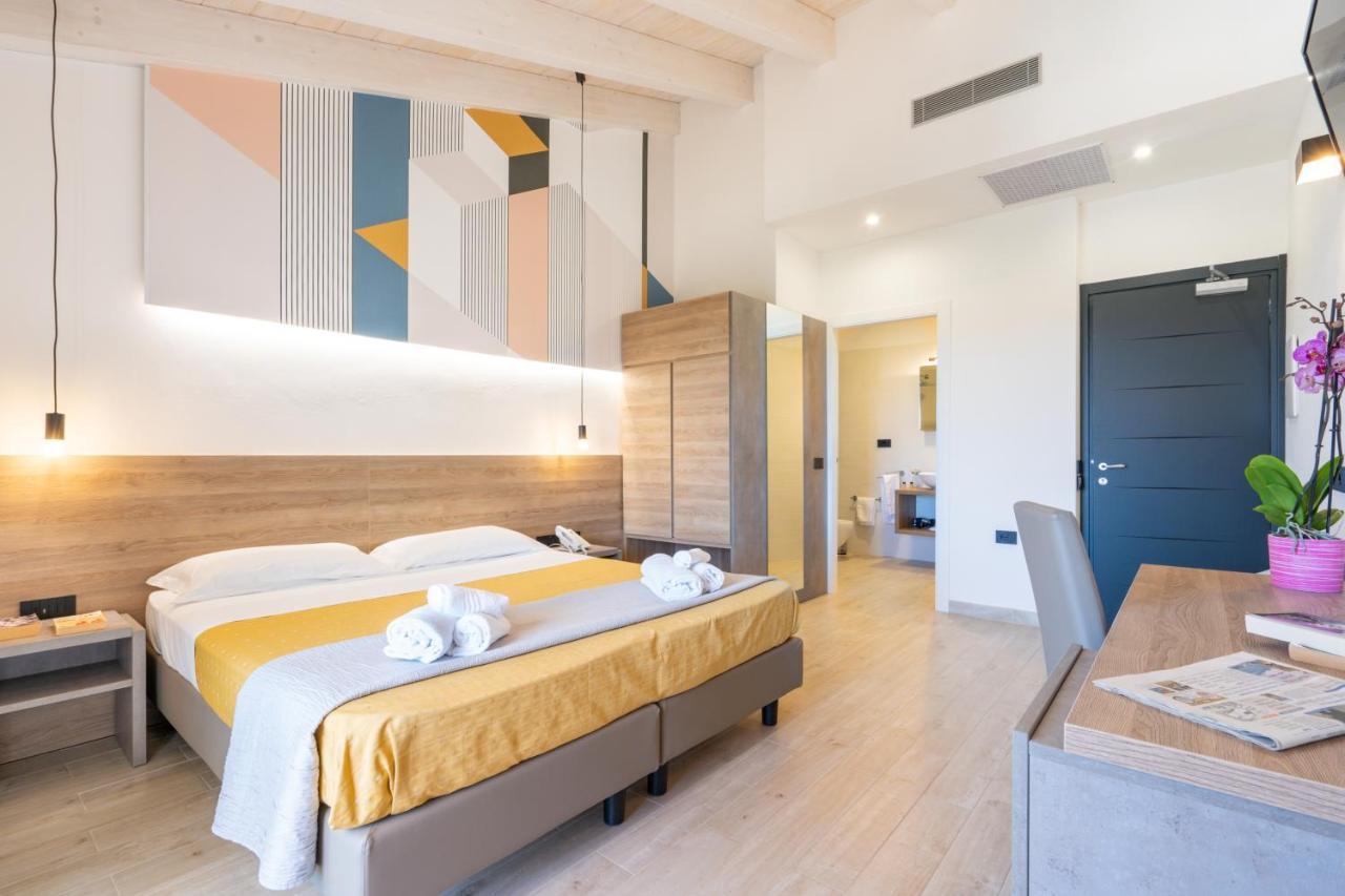 Horizon Hotel Badesi Kültér fotó